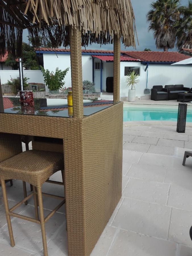 Chalet Zure Ondoan - Spa Et Piscine Chauffee Tarnos Exteriör bild